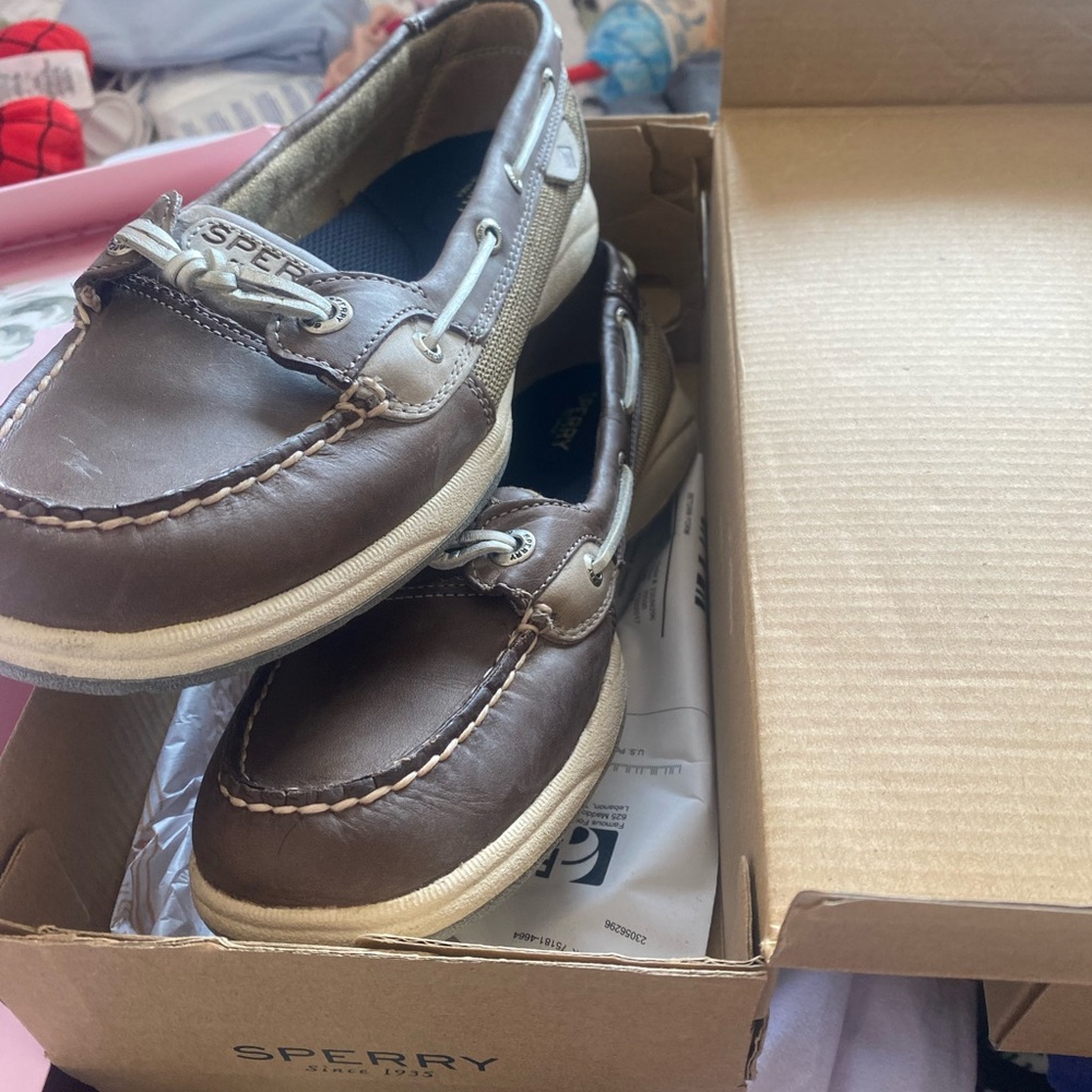 Sperry Leather Boat Shoes in Brown and Cream